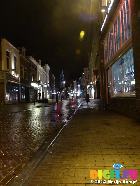 FZ003188 Onze lieve Vrouwe Toren, of Lange Jan in Amersfoort by night